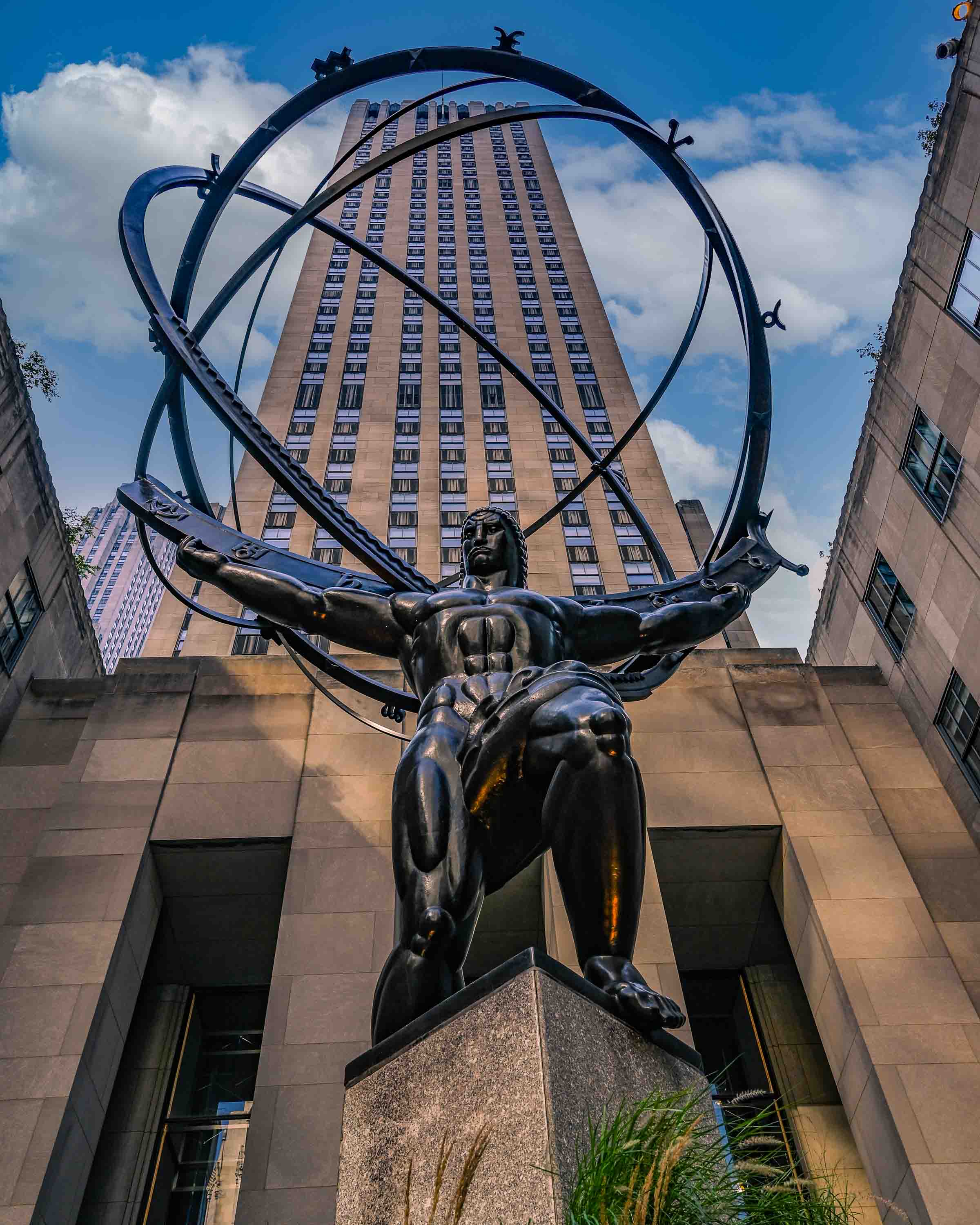 Detail of the armillary sphere that Atlas holds on his shoulders.