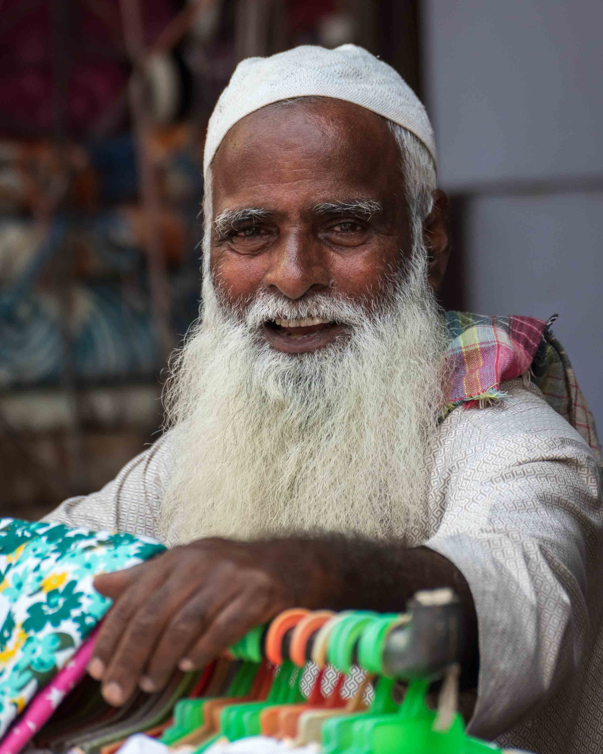 Seller of illusions — Chandni Chowk Market, Old Delhi, India