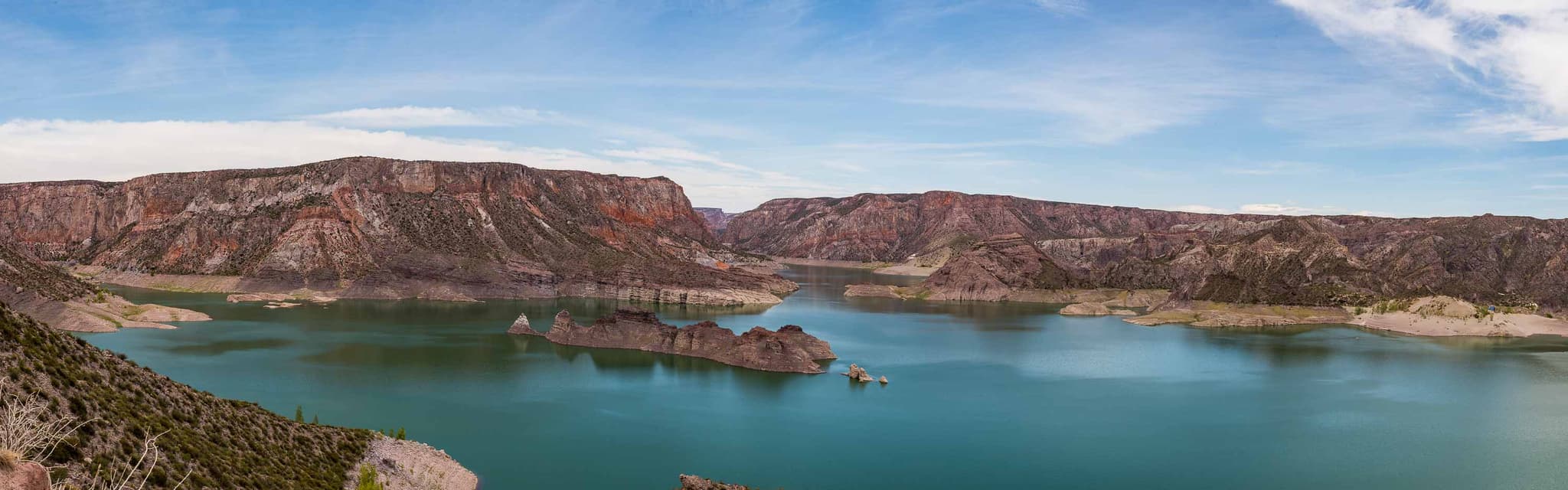 Verde esmeralda — Los Nihuiles, Argentina