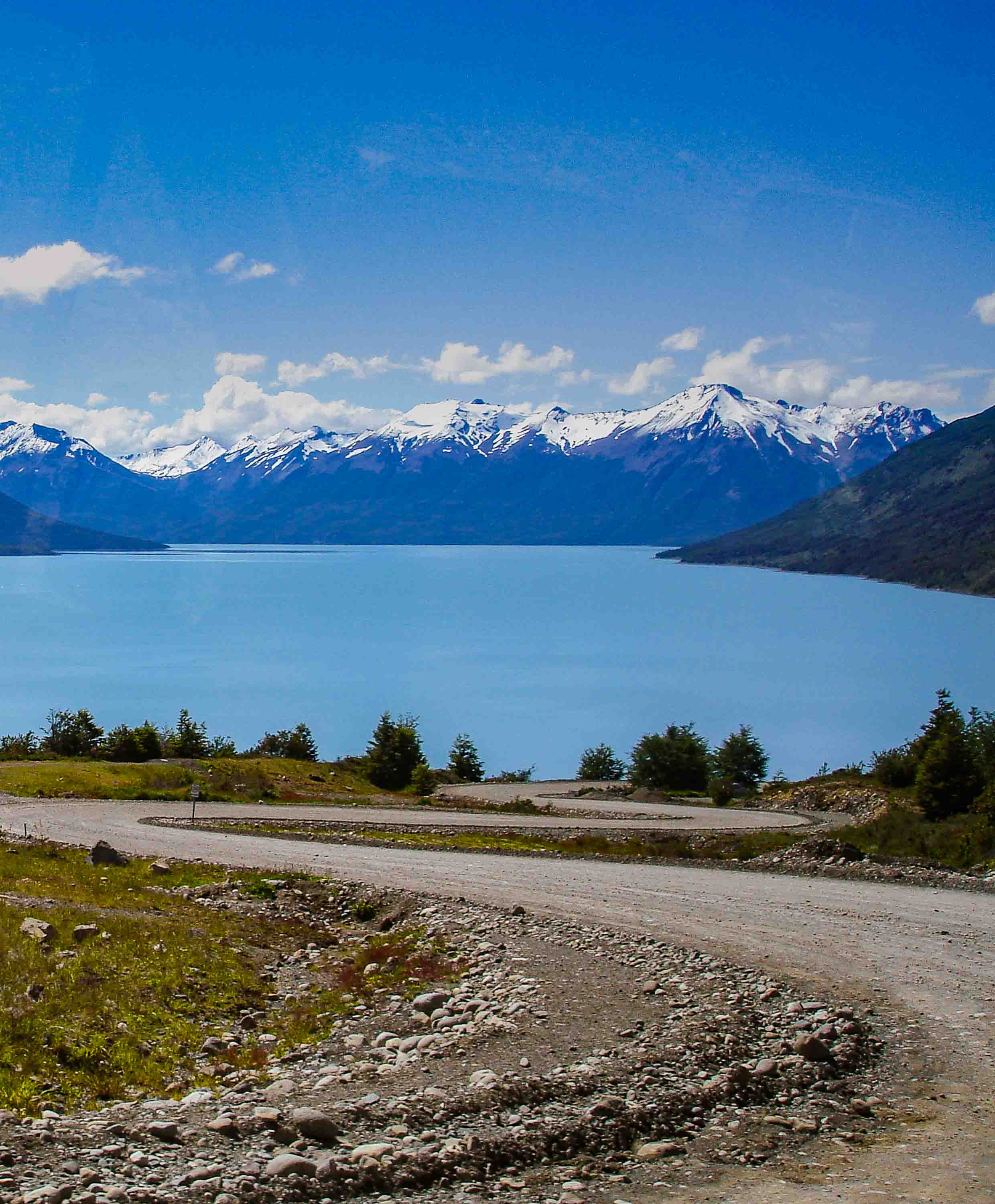 A long and winding road — Calafate, Argentina