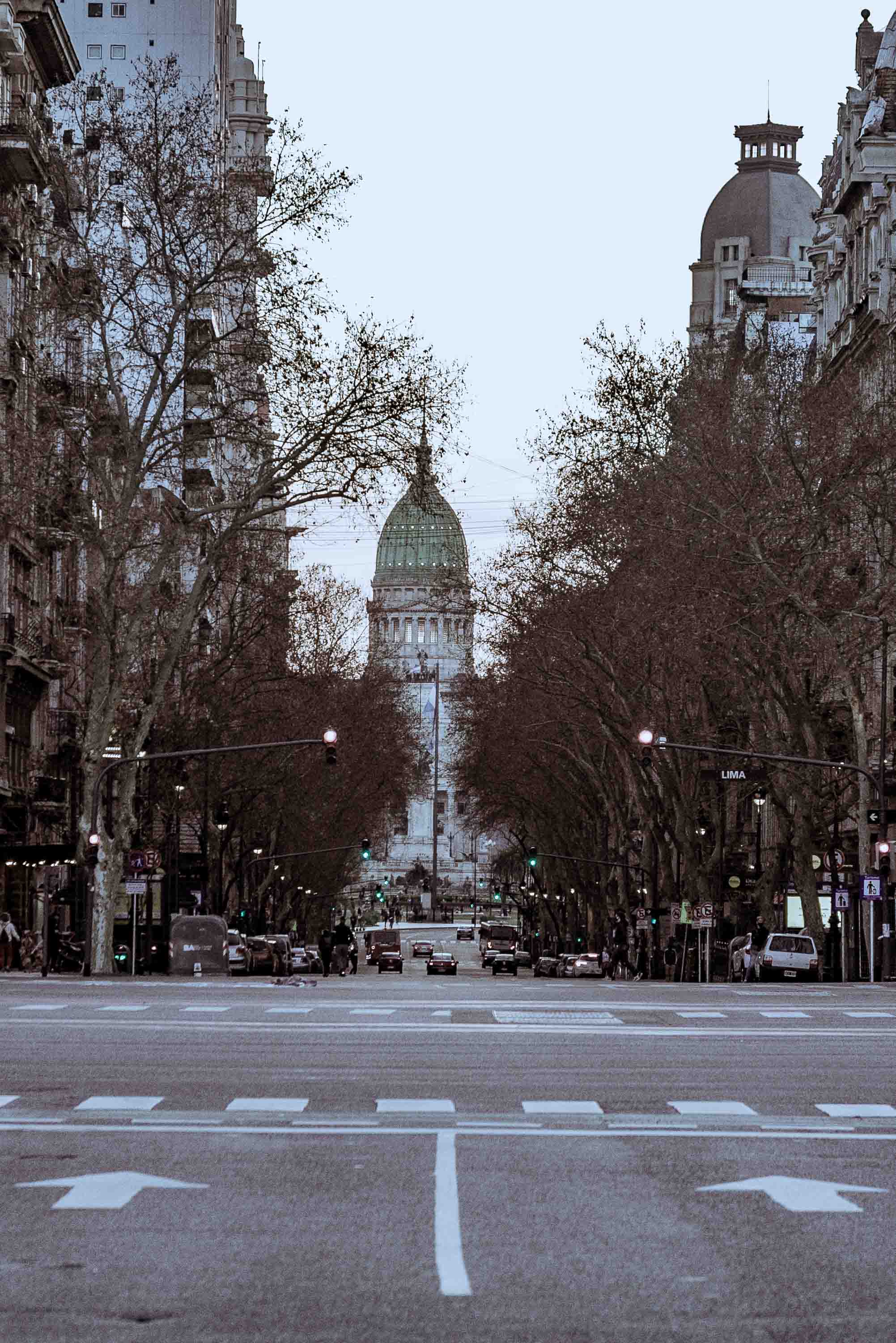 Avenida de Mayo — Buenos Aires, Argentina