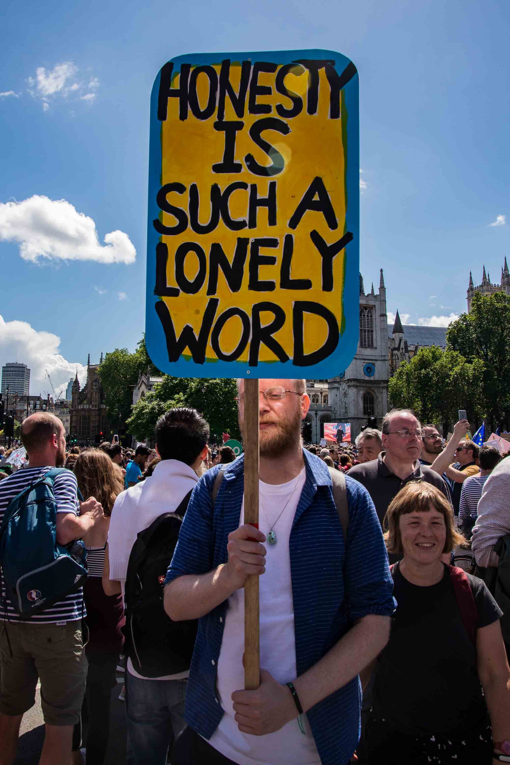 Honesty — Londres, Inglaterra
